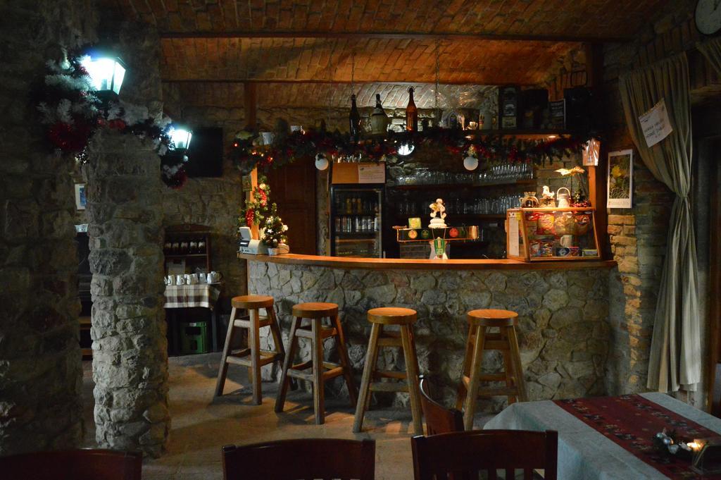 Restaurace A Penzion U Lva Karlstejn Ngoại thất bức ảnh